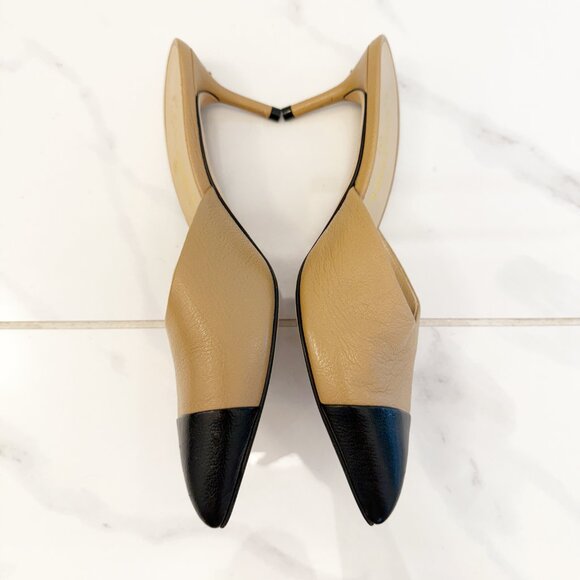 Chanel Beige/Black Leather And Canvas Pointed Toe Slide Sandals Size 37 - Picture 5 of 10